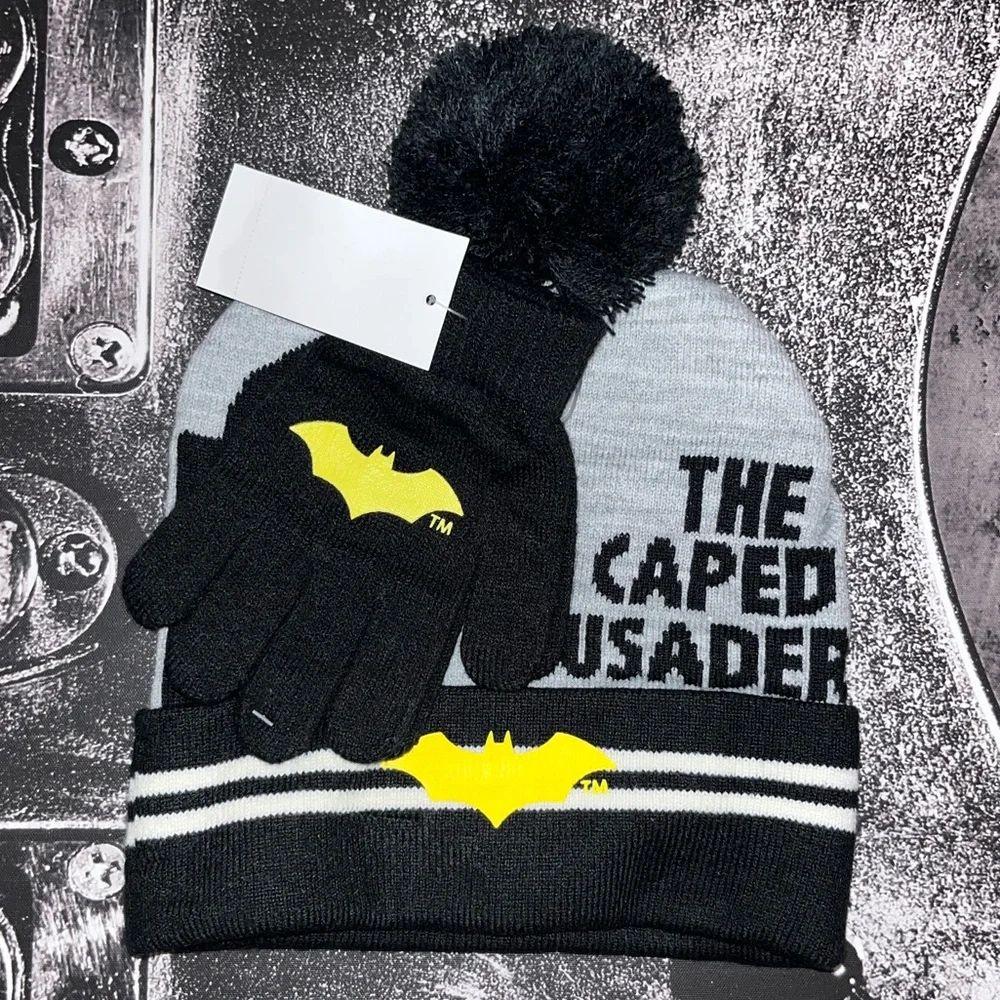 NWT Batman Beanie & Gloves